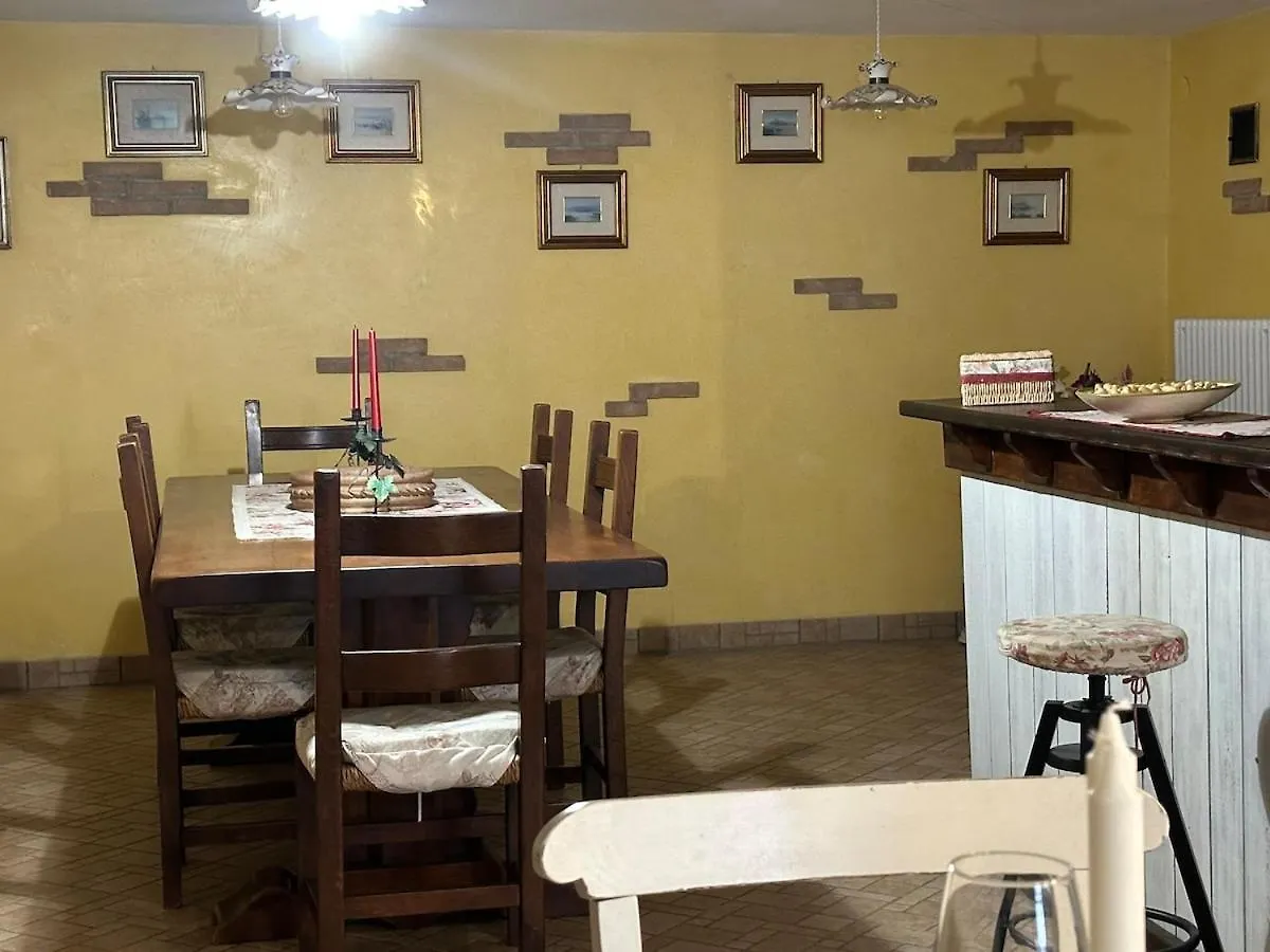 Casa Vacanza L'Oasi Salzano Tatil Evi