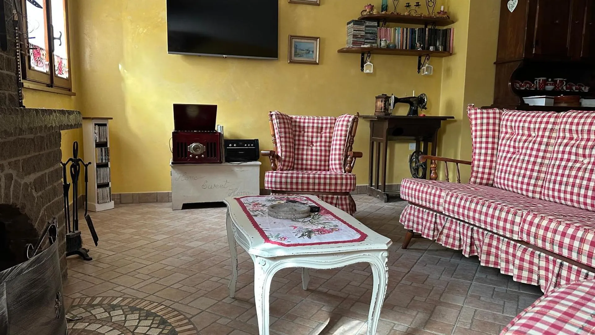 Casa Vacanza L'Oasi Salzano Tatil Evi